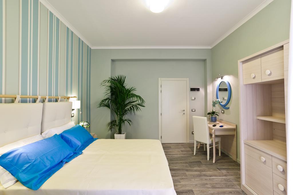 Hotel Turquoise Cesenatico Værelse billede